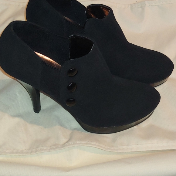 Unlisted File Away stiletto heel ankle shoes - Picture 1 of 9